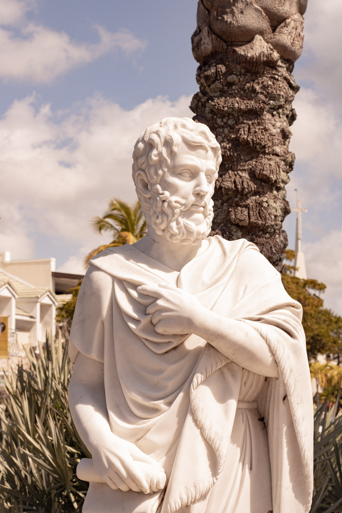 Statue near palm trees in Florida